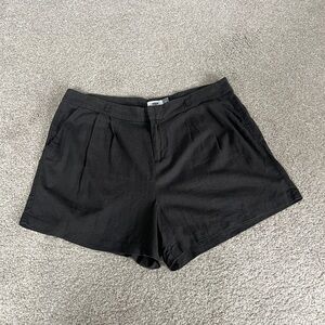 Old Navy Black Linen Blend Shorts with Pleats size 12